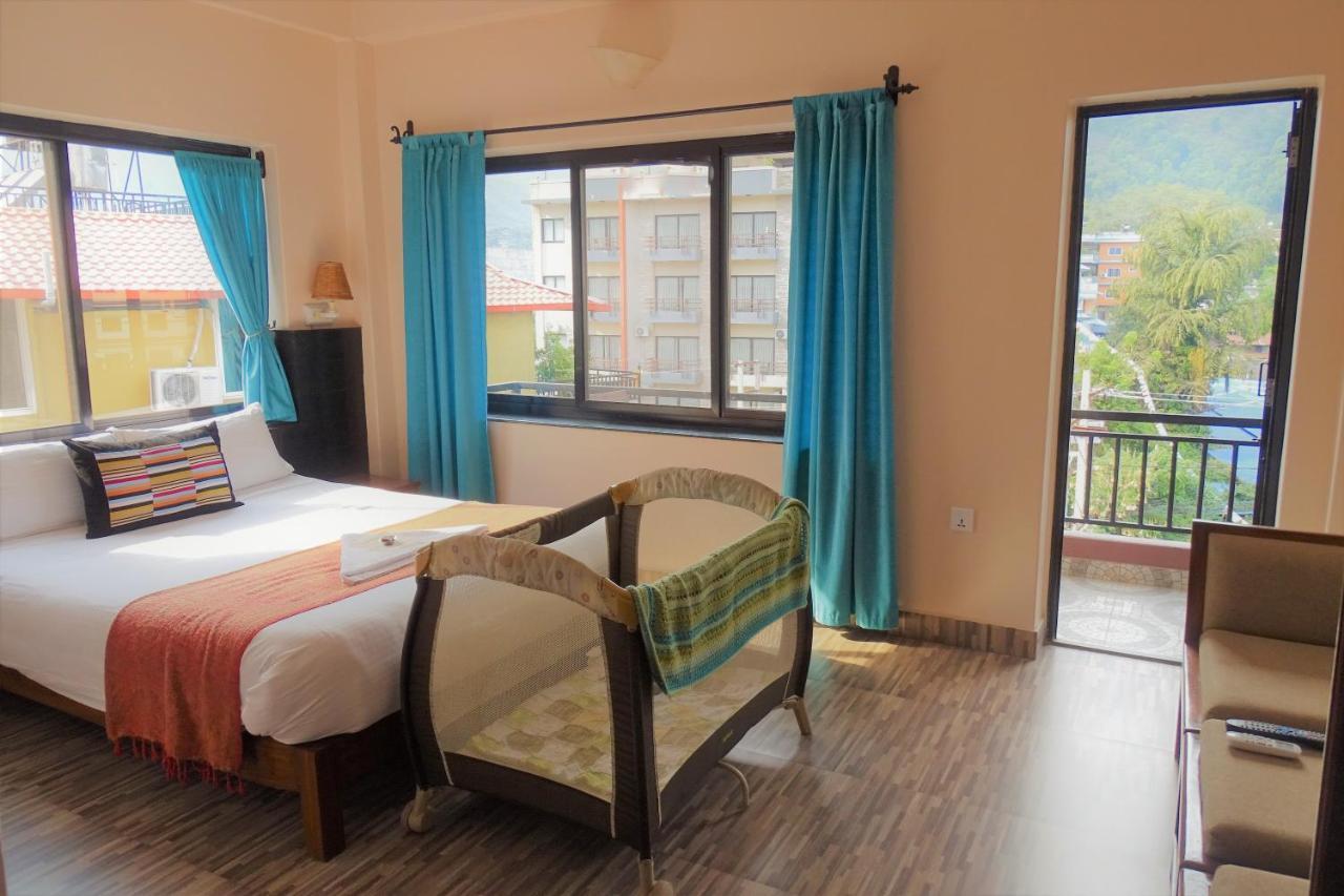 Hotel Karuna Pokhara Zewnętrze zdjęcie