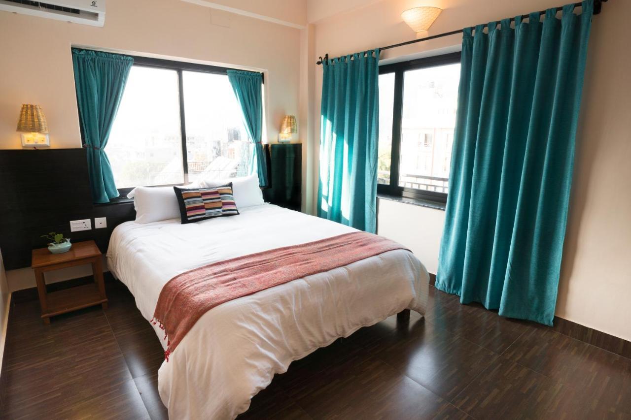 Hotel Karuna Pokhara Zewnętrze zdjęcie