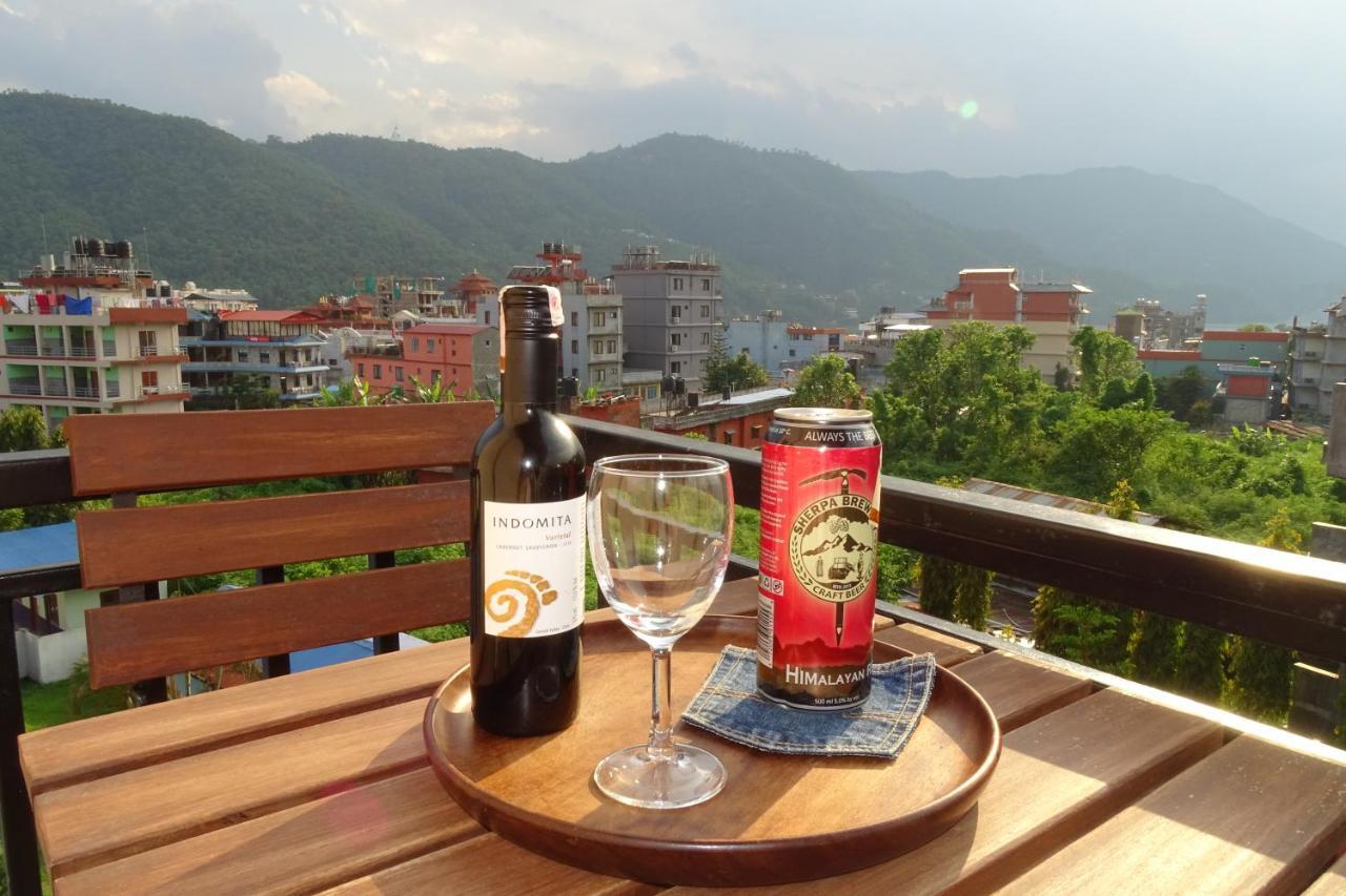 Hotel Karuna Pokhara Zewnętrze zdjęcie