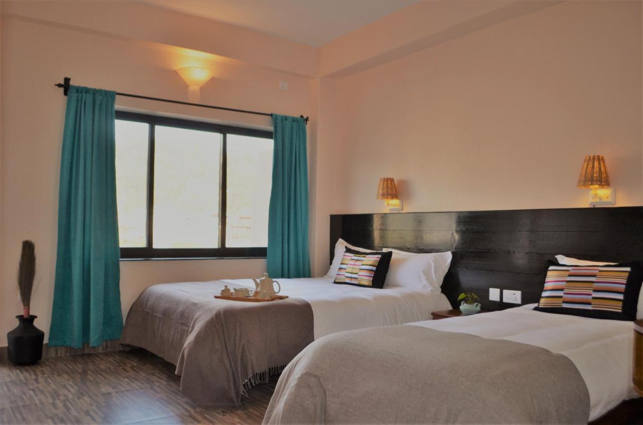 Hotel Karuna Pokhara Zewnętrze zdjęcie